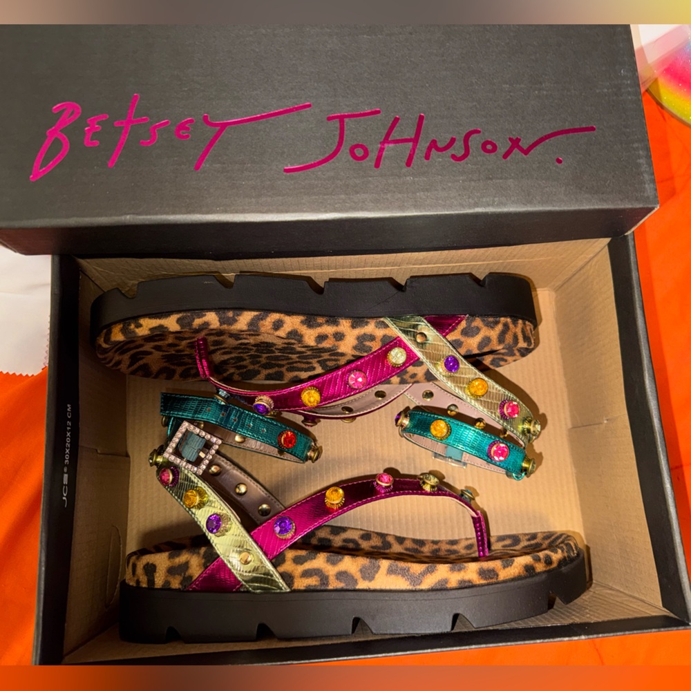 Betsey Johnson Leopard Platform Sandals 💎 Rhinestone Studded Glam Size 7 NWT